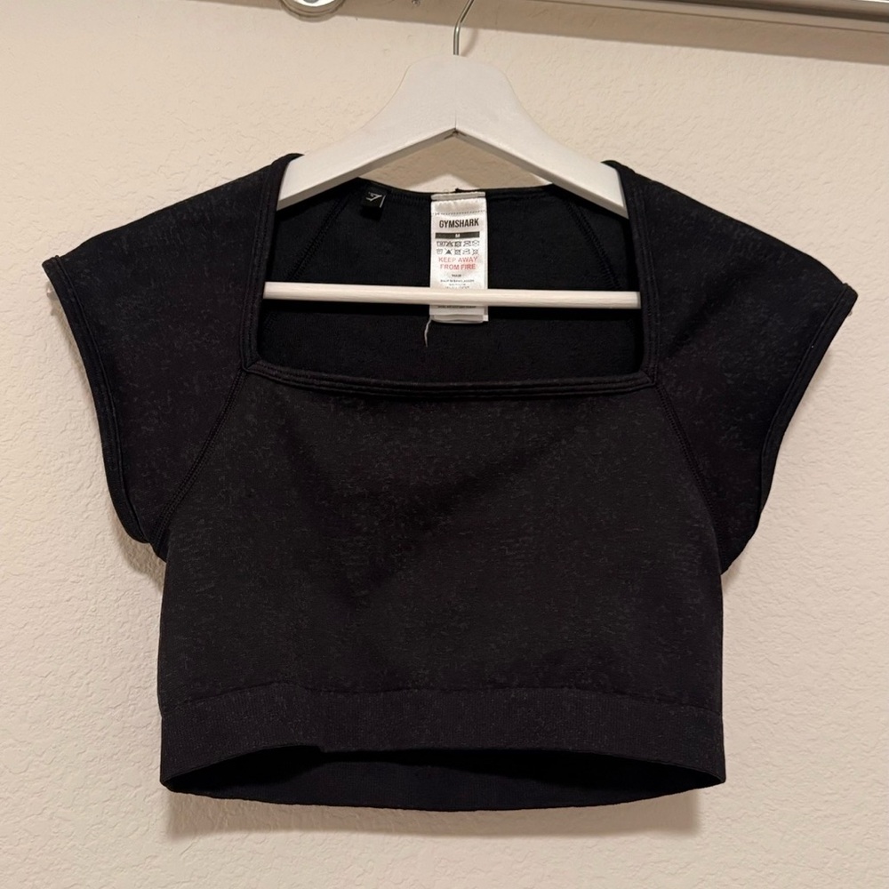 Gymshark black crop short sleeve size M